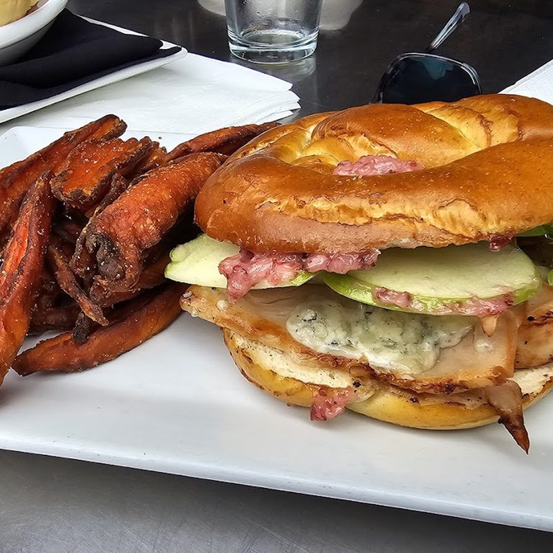 Photo of Pourhouse Bar & Grill